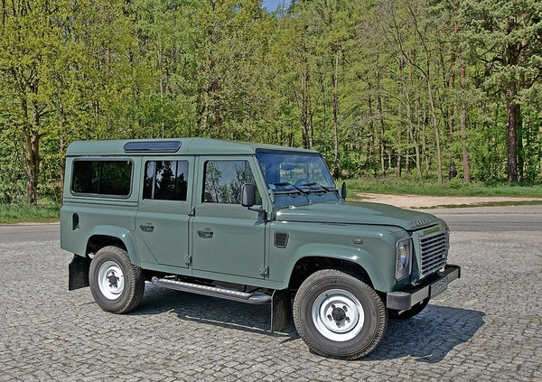 Land Rover Defender cena 413250 przebieg: 1850, rok produkcji 2016 z Gdynia małe 121